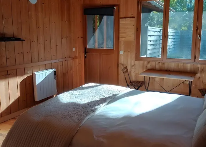 Couette-café La Forestiere 3*